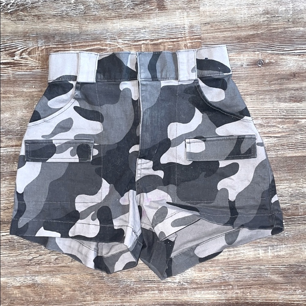 Size XS Hollister High Rise Mom Shorts